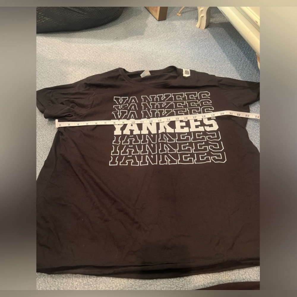 New York Yankees NYY MLB NWT Port & Company Women XL tee shirt host pick - Picture 5 of 9